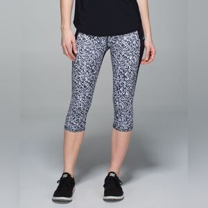 ☀️Lululemon Run: Top Speed Crop in Mini Brushed Animal Black White / Black
